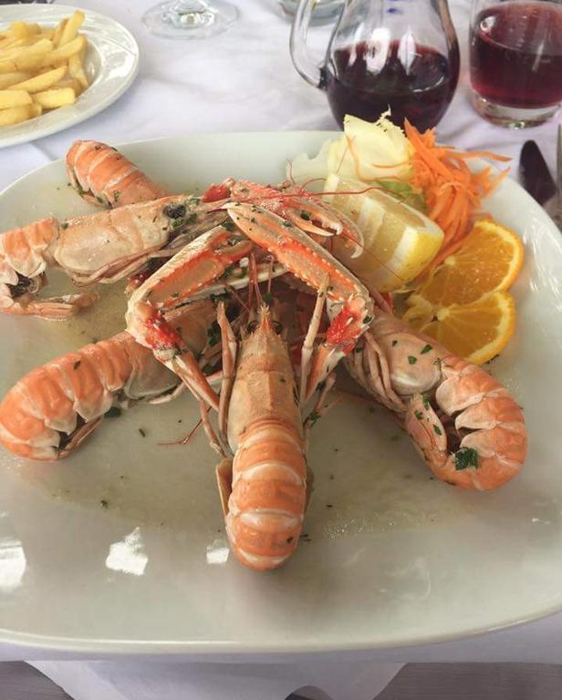 Bellerive Ristorante Albergo Манерба-дель-Гарда Экстерьер фото