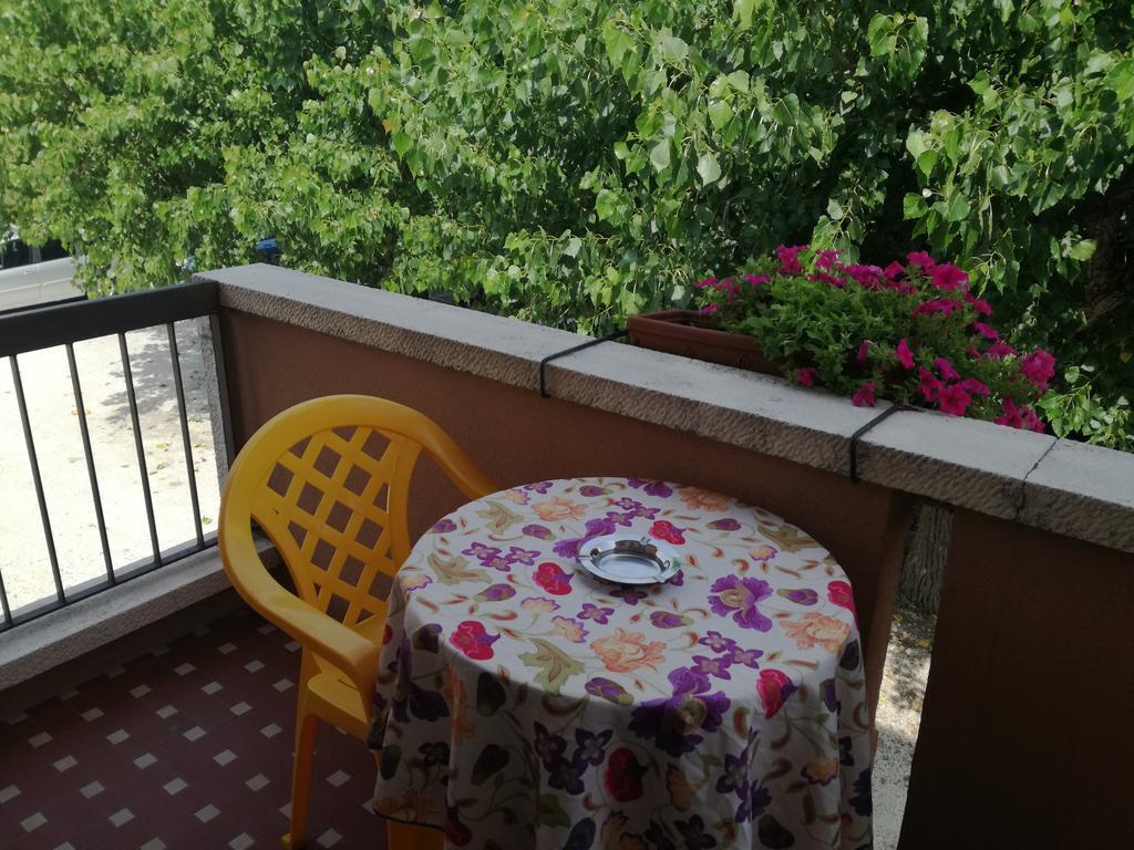 Bellerive Ristorante Albergo Манерба-дель-Гарда Экстерьер фото