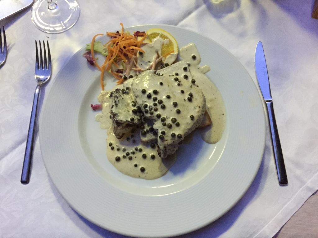 Bellerive Ristorante Albergo Манерба-дель-Гарда Экстерьер фото