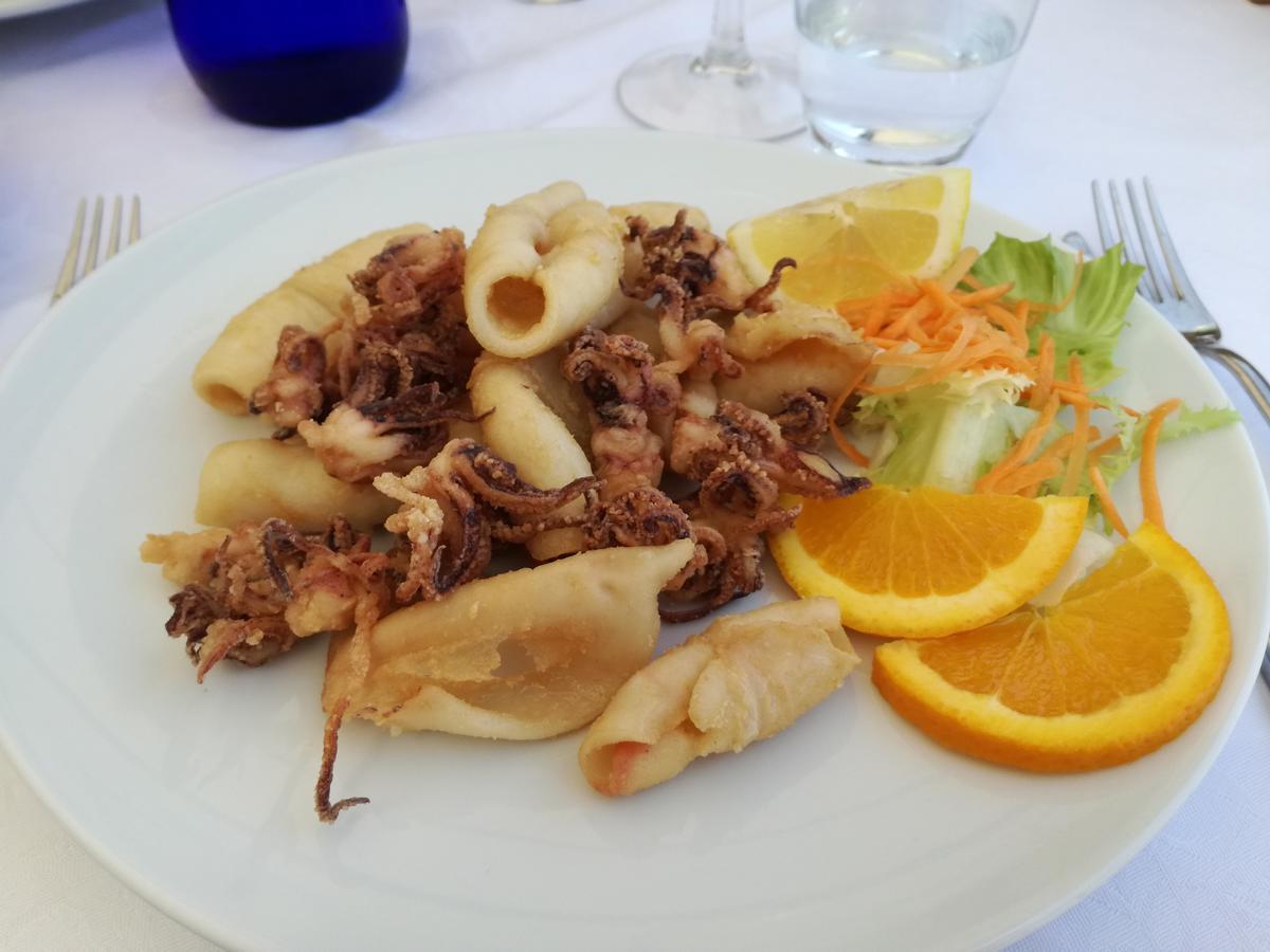 Bellerive Ristorante Albergo Манерба-дель-Гарда Экстерьер фото